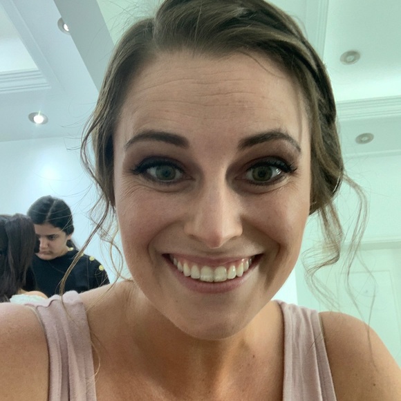 Meet your Posher, Jessica - Picture 3 of 4